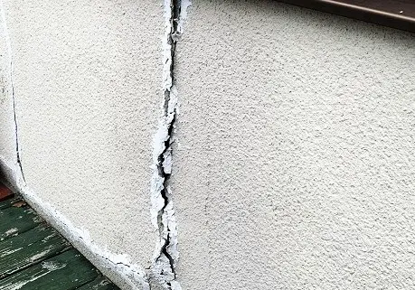 外壁の浮き