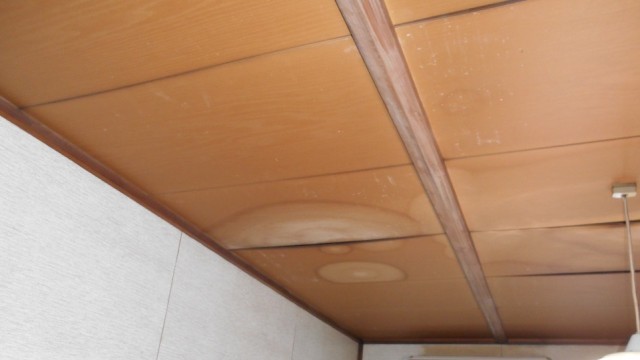 天井の雨漏り