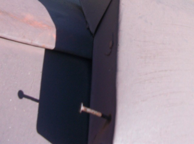 トタン屋根の釘浮きに注意 雨漏りに繋がります 調布市 ｎ様邸 屋根修理業者love Style