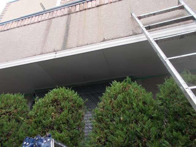屋根修理梅雨前に気づき