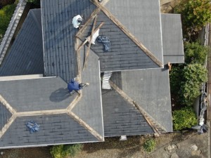 ドローンで屋根調査　屋根メンテナンス　雨漏り対策