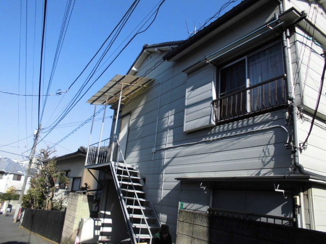 屋根修理を待っている間に