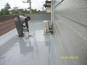 雨漏り対策　塗装　屋根補強