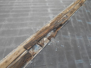 雨漏り補修　屋根補強　屋根葺き直し