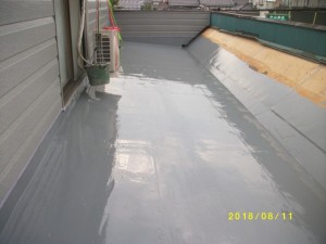 屋根　ベランダ　雨漏り改修　塗装