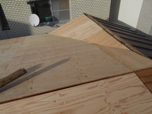 屋根葺き直し　屋根修理　災害対策　雨漏り修理