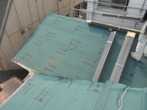屋根修理　雨漏り補修　屋根点検