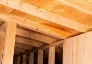 杉並区で小屋裏にて雨漏り修理