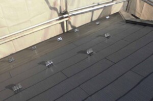 不思議な話ですが屋根に作る隙間によって防ぐことができる雨漏りもあります