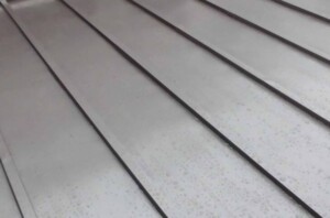 雨漏り調査を考えたきっかけは？屋根がボロボロになっていた！