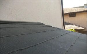 色あせたスレートが漆黒の輝きに！屋根塗装で取り戻す住まいの安心感