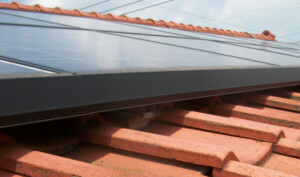 太陽光パネルを正しく新設、屋根に穴を開ける事に抵抗を感じるのも当然です