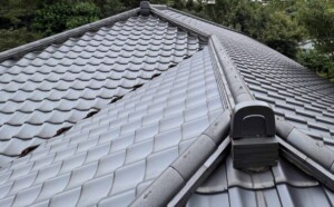 築26年の瓦屋根のメンテナンス、修繕か他の屋根材で葺き替えか検討中