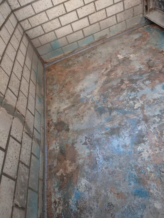 施工前の写真 長年放っておいたべランダ