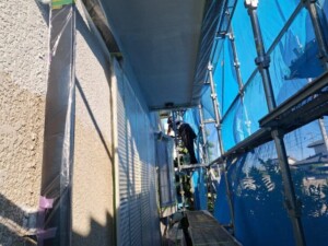 屋根修理の工事日数や費用に影響する天候と屋根形状と足場について